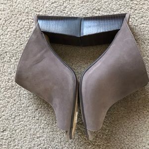 Arturo Chiang sandals. Super comfortable. Like New